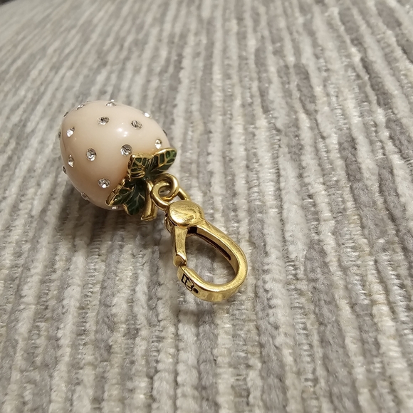 Vintage Juicy Couture Pale Pink Strawberry Charm Pave Crystal Gold♡ - Picture 5 of 5